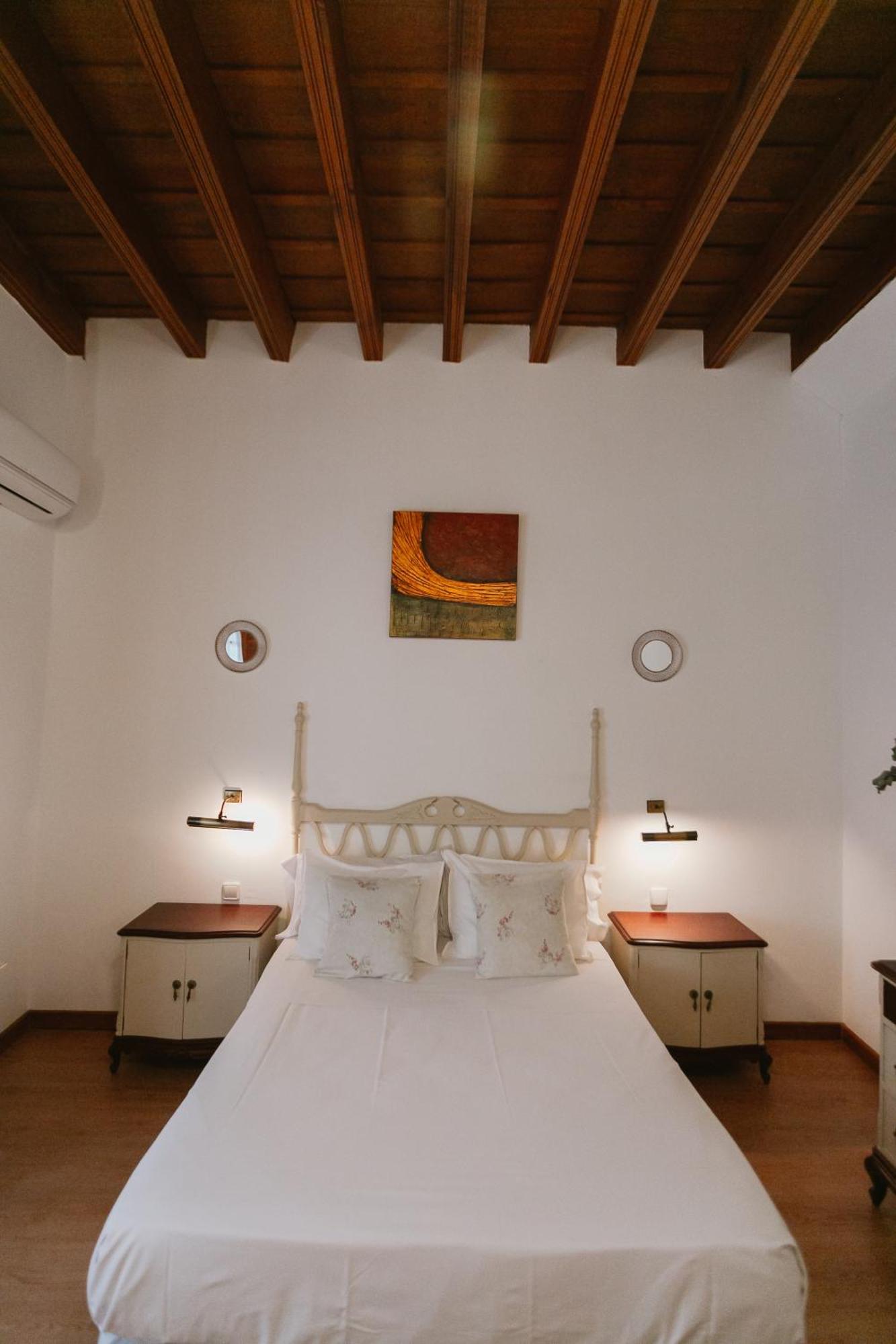 Komodo Casa Maravillas Rooms Севилья Экстерьер фото